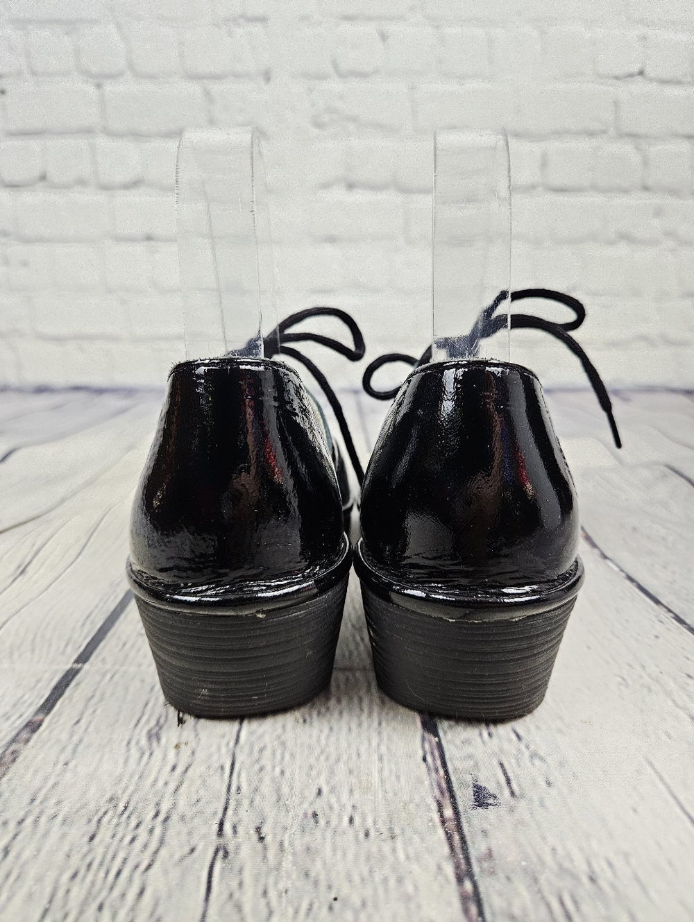FLY LONDON | Yett patent leather lace-up wedge heel shoes - Picture 7 of 13